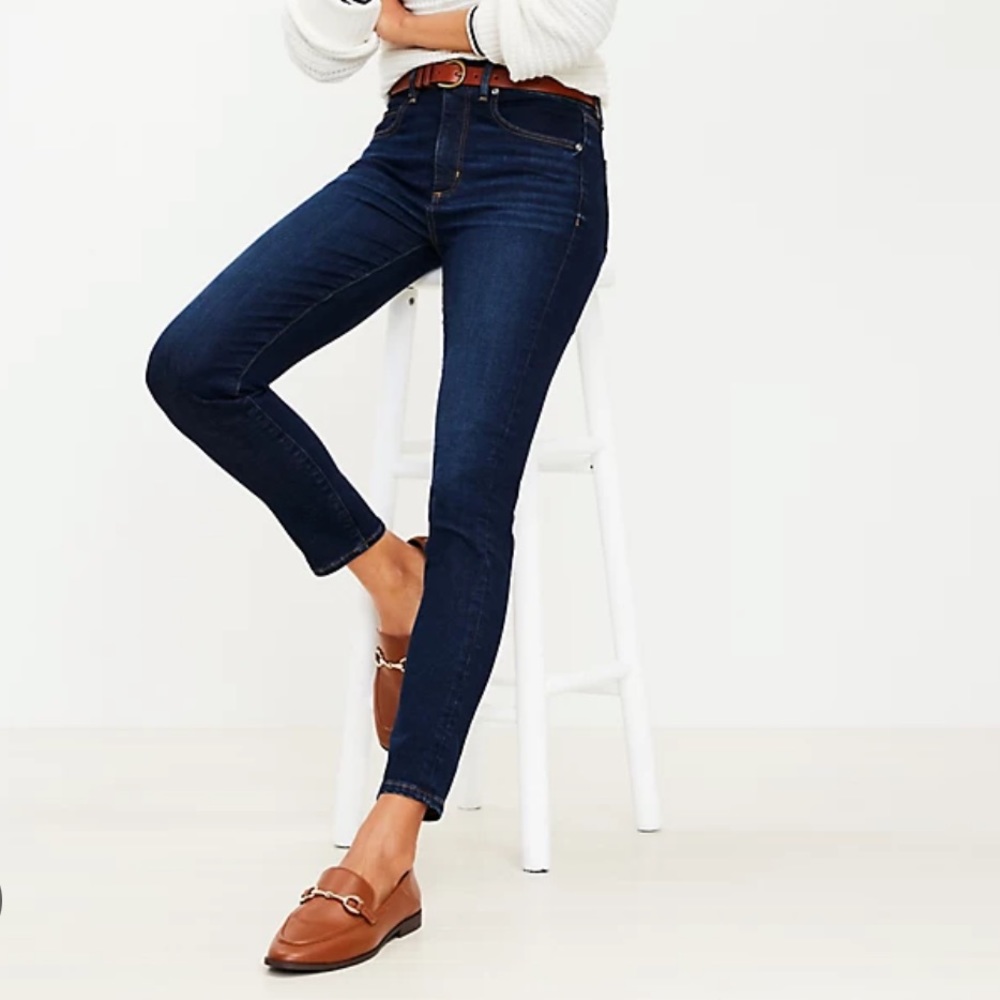 LOFT dark denim ankle length legging jeans